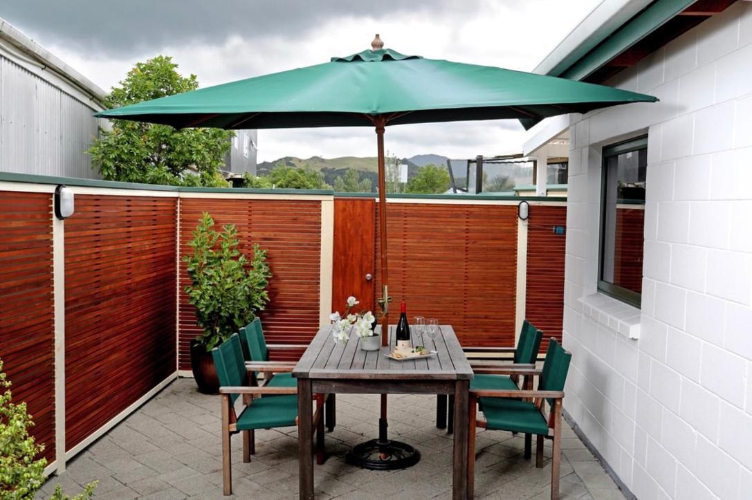 Coromandel Central Cottage Luxury W Spa Екстериор снимка